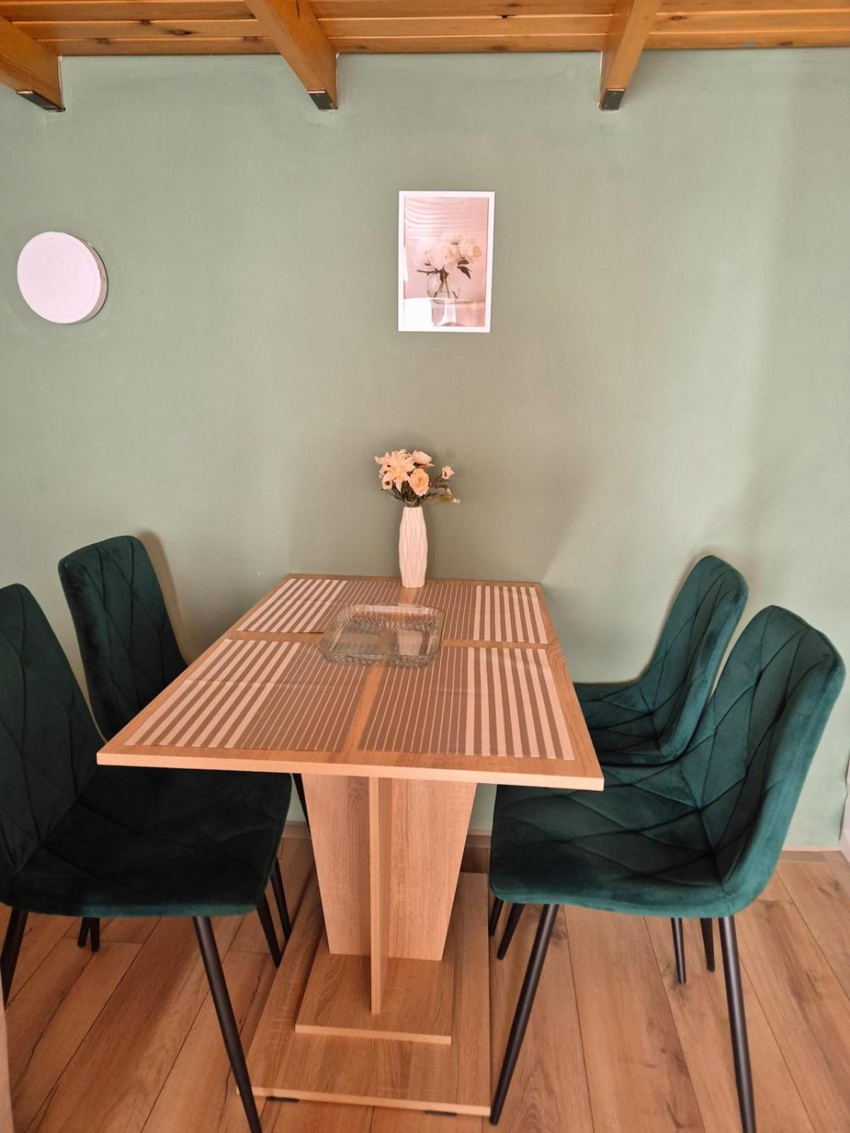 Apartment Calm And Elegant With Ac In The Downtown